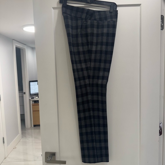 INSIGHT Charcoal Checkered Stretch Pullover Pants. Size 10 - Picture 4 of 5